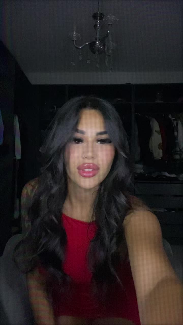 @🫦