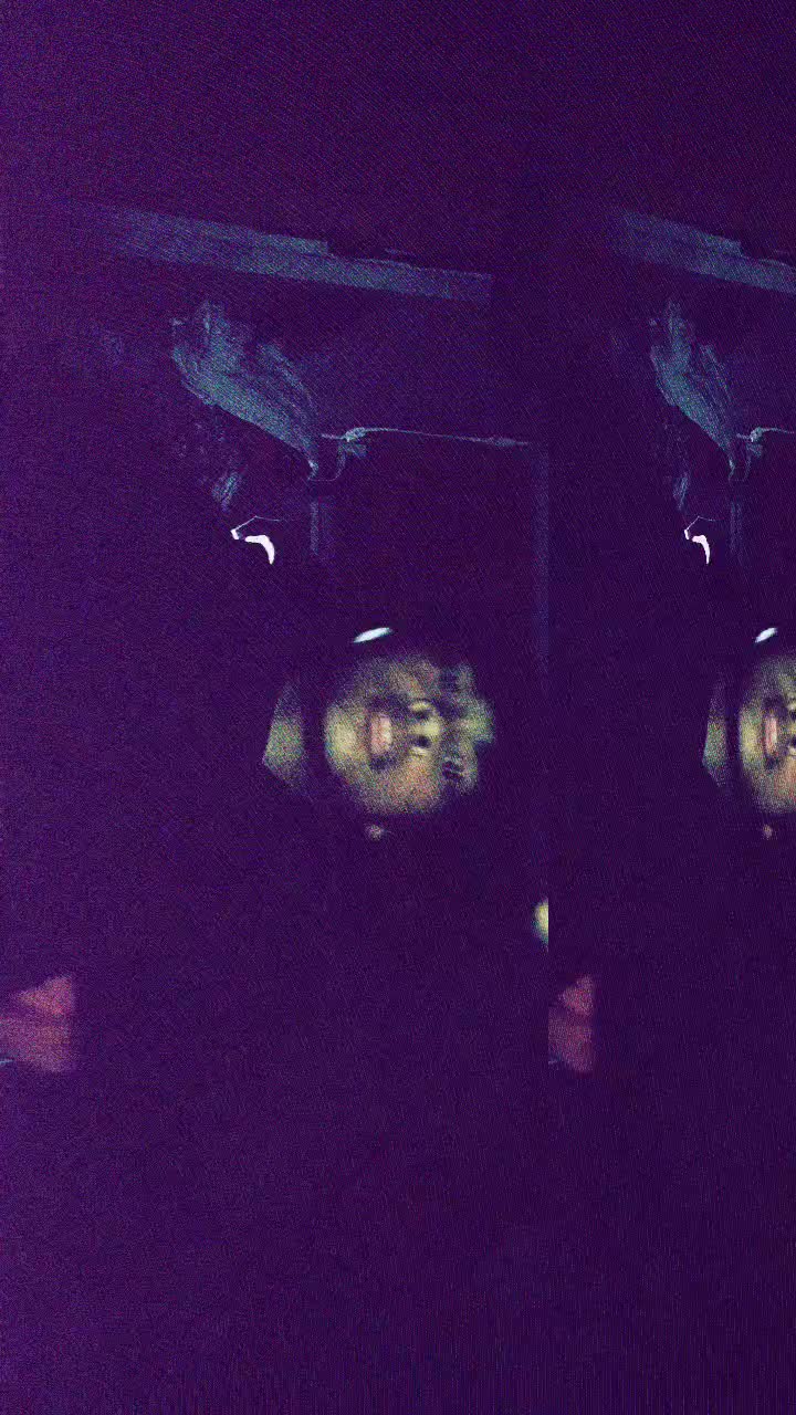 @🫸🏾                    🫷🏾