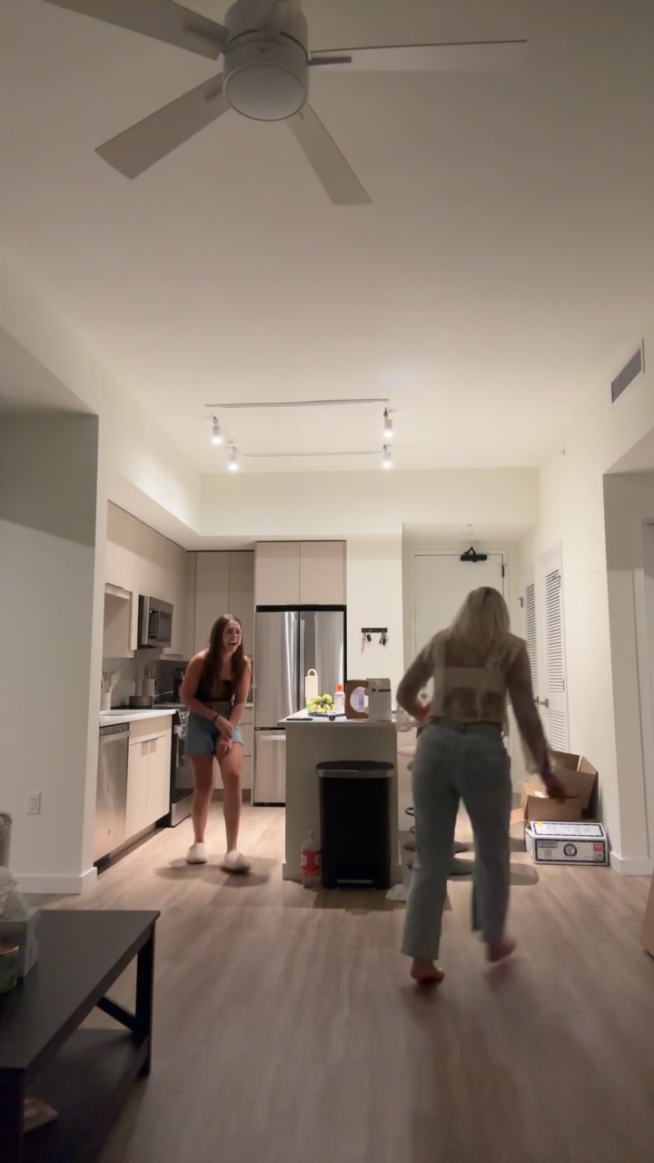 @chloe sands