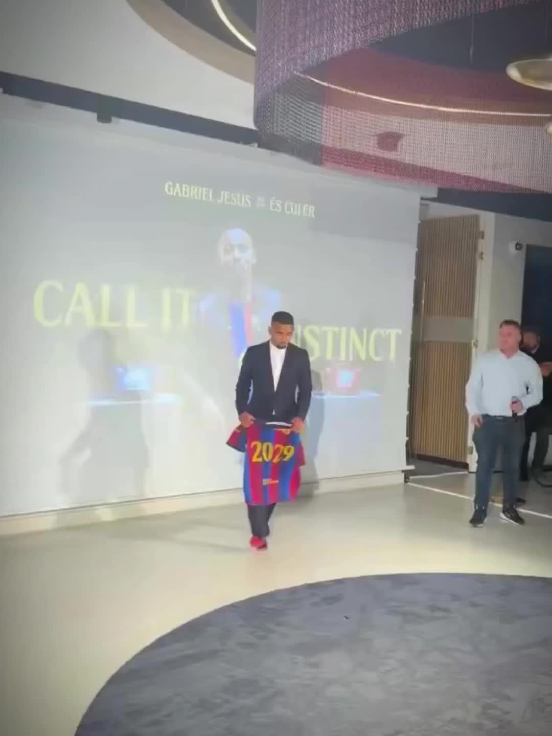 @𝑨𝑰𝑴𝑨𝑹 𝑭𝑿
