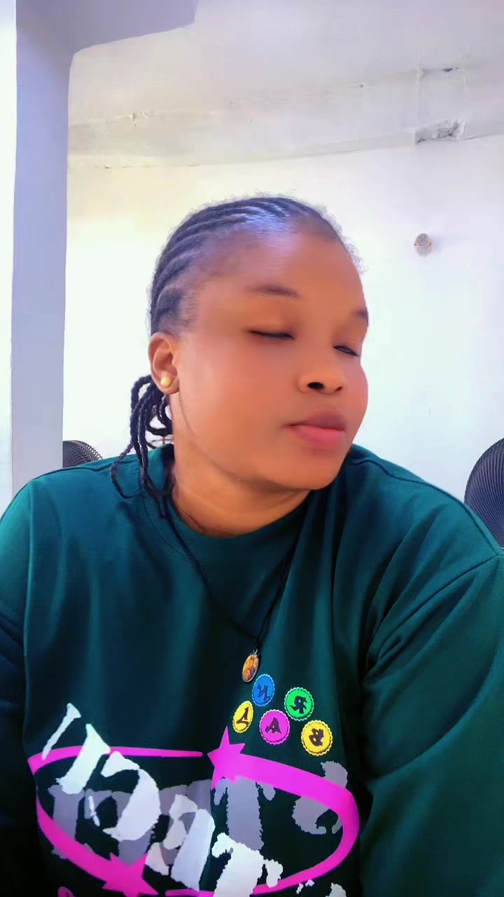 @Tee-Tee🥰