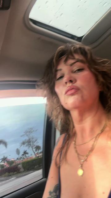 @AngelaRaeOfSunshine