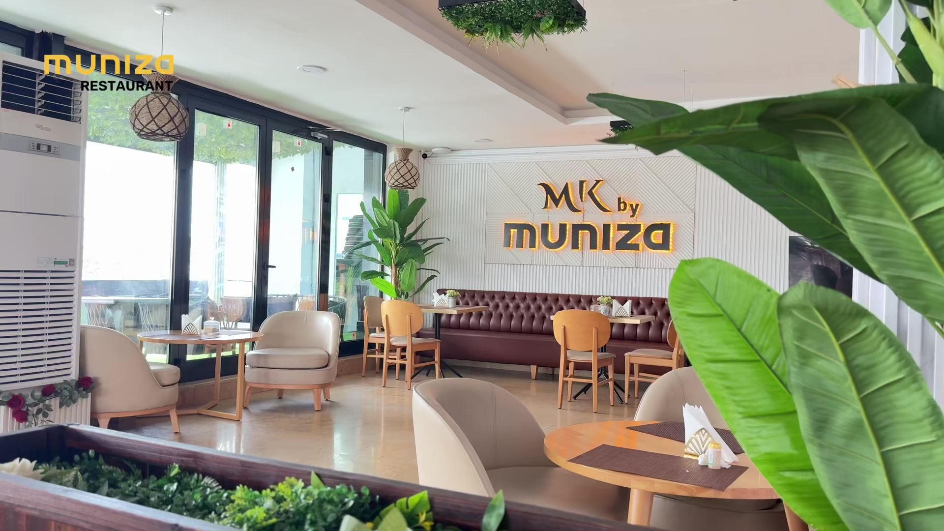 @muniza Restaurant