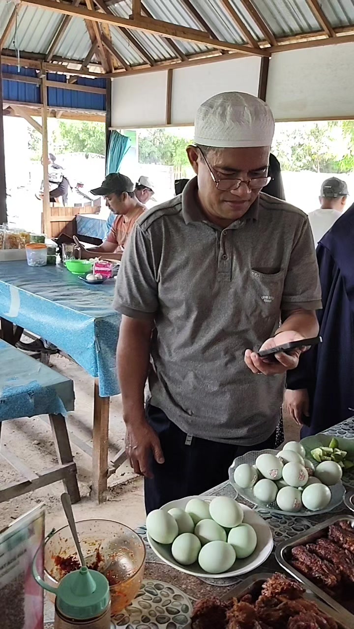 @warung katupat acil ella