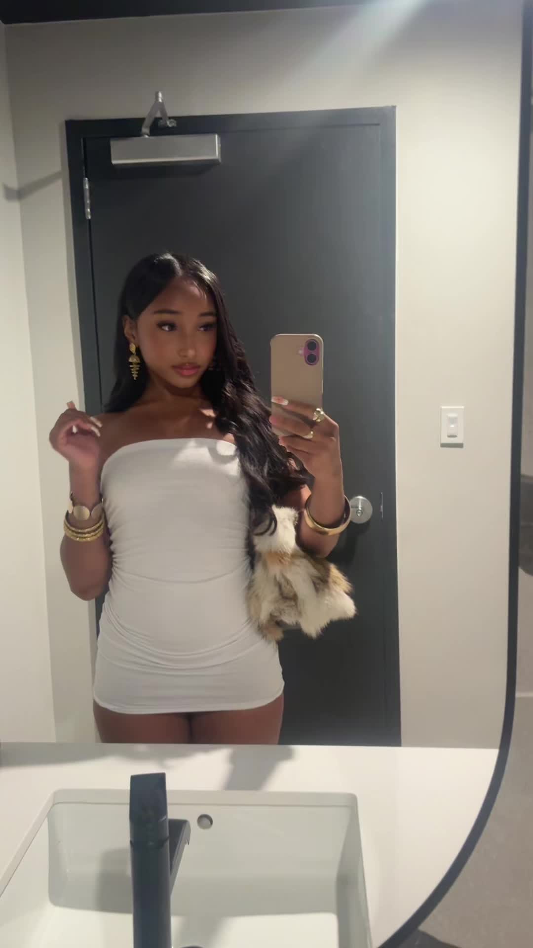 @mani ✨