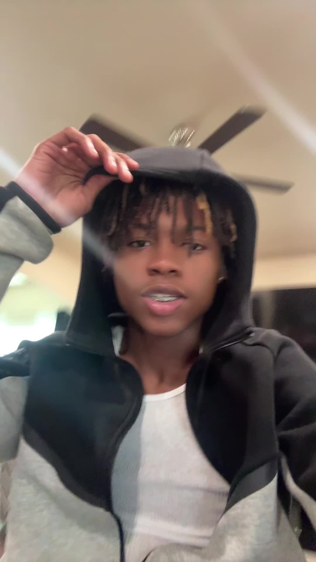 @C O B Y🌪️