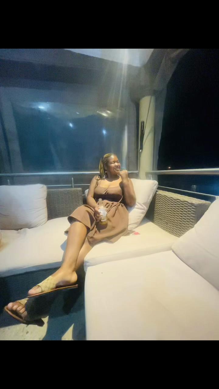 @ZW!ADA 🖤🖤