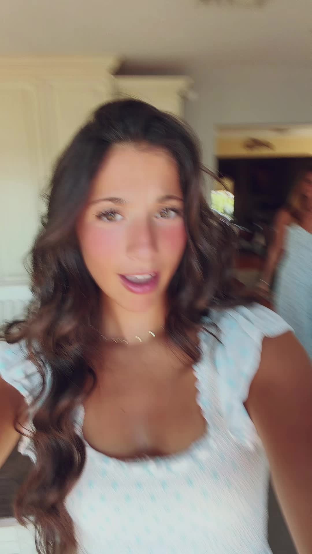 @bella