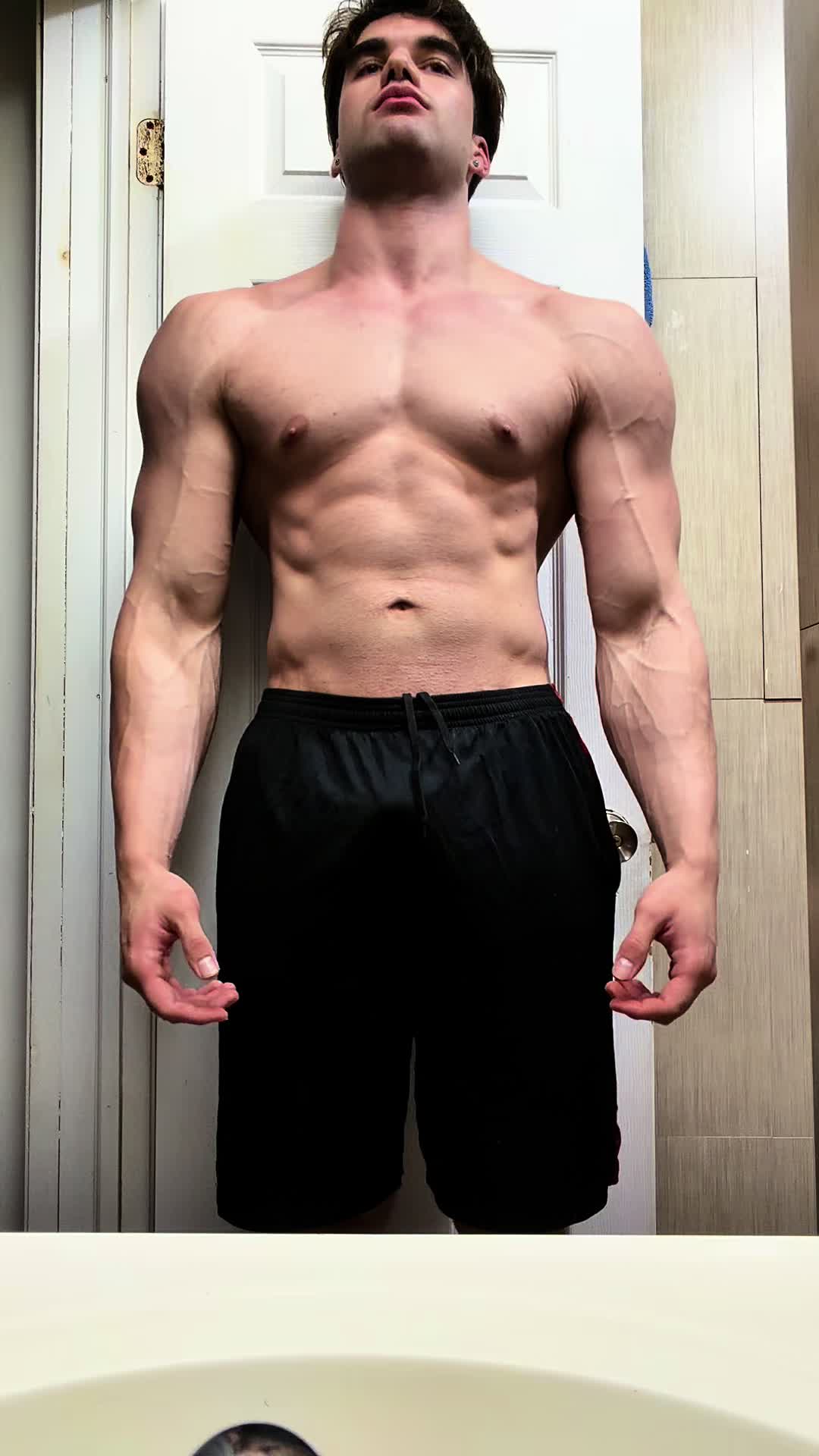 @ᛣayro