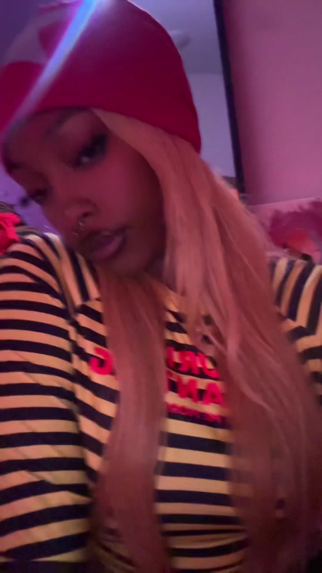 @La'Nae Bae