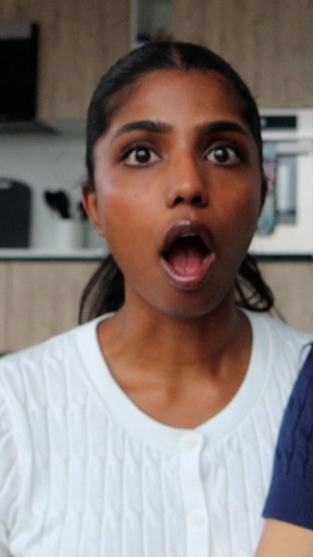 @alexdiianereacts