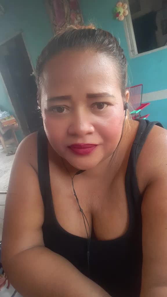 @deniaflores19