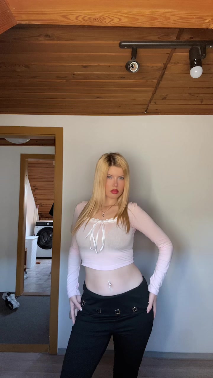 @Anna Rosé