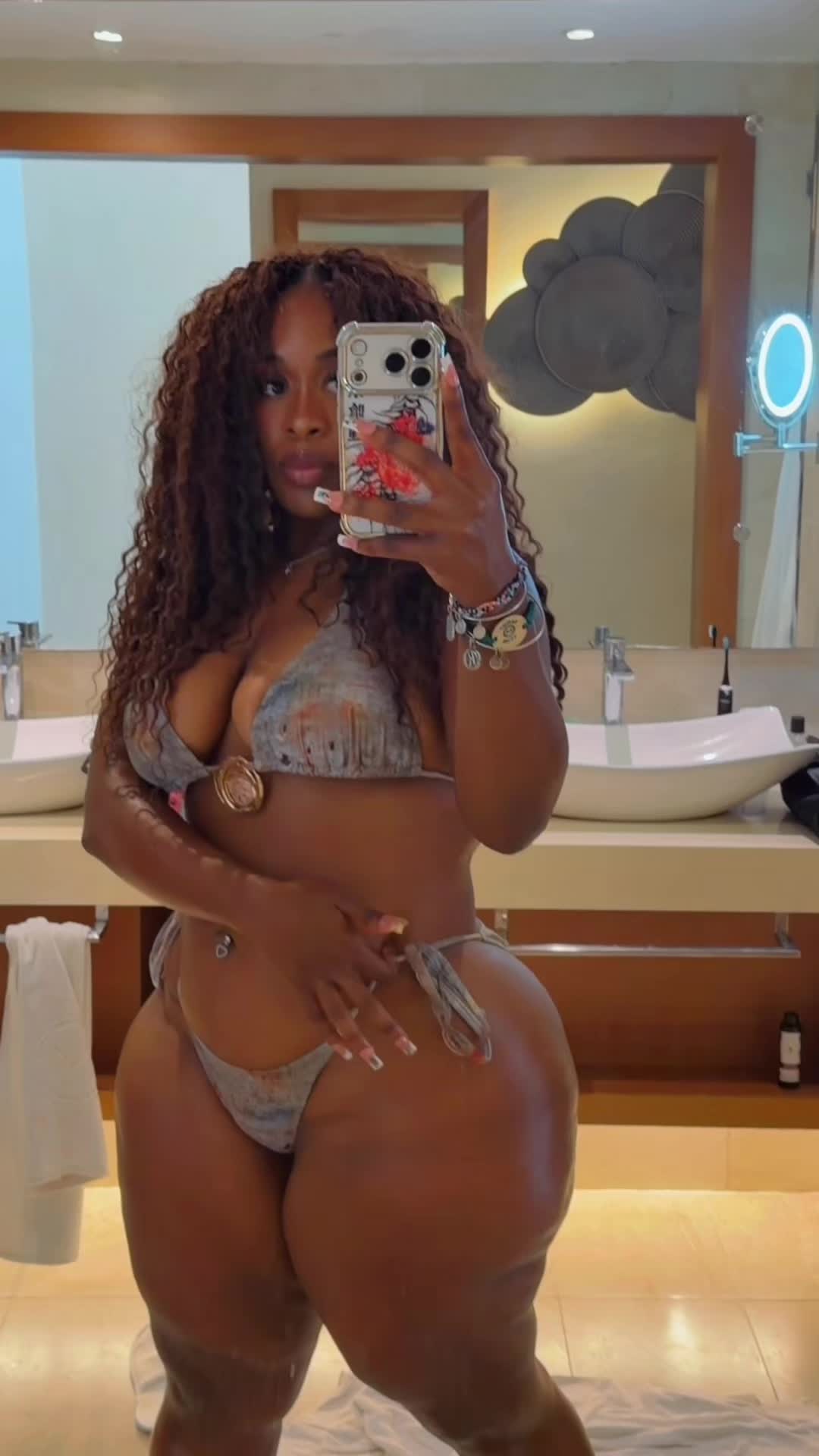 @Rosechance5