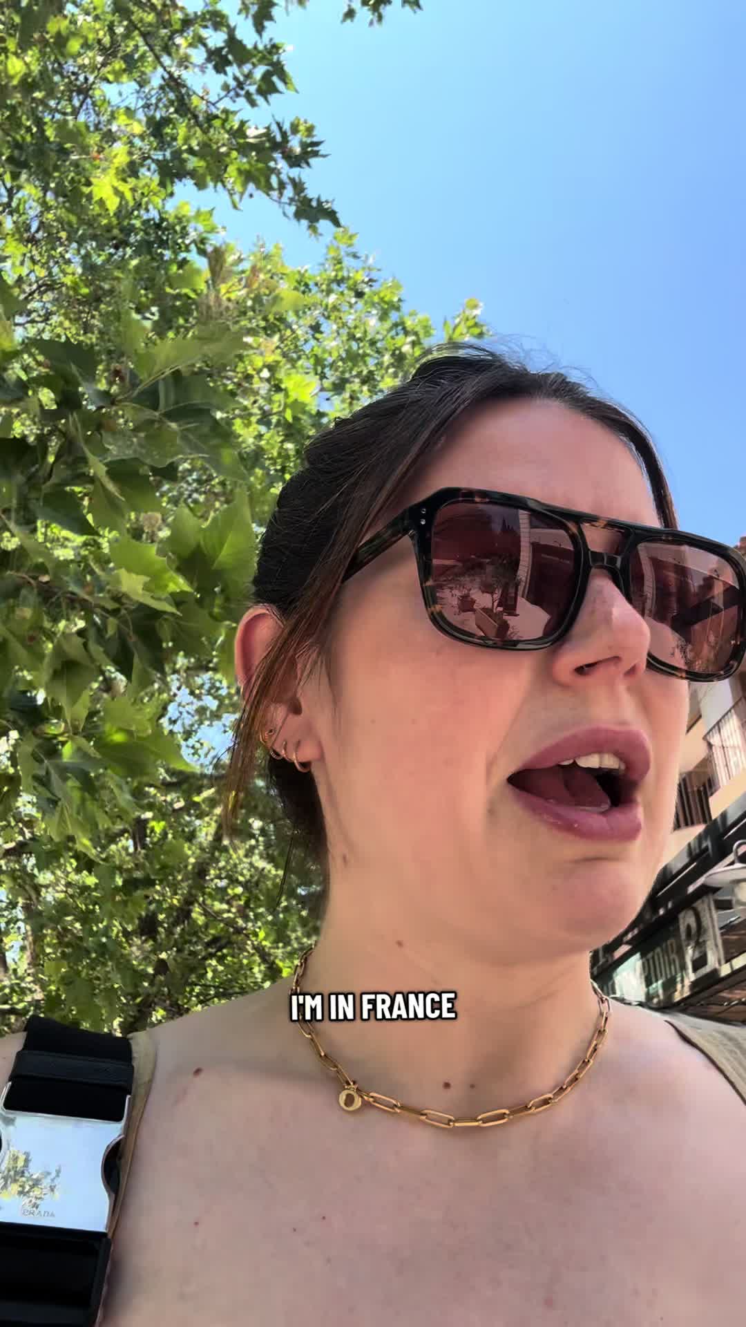 @ALOOFIA