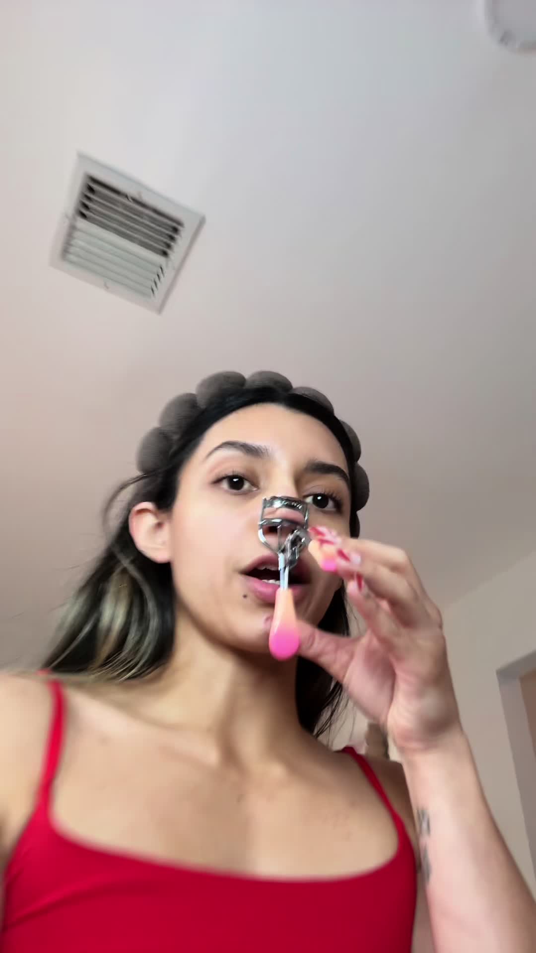 @Bella