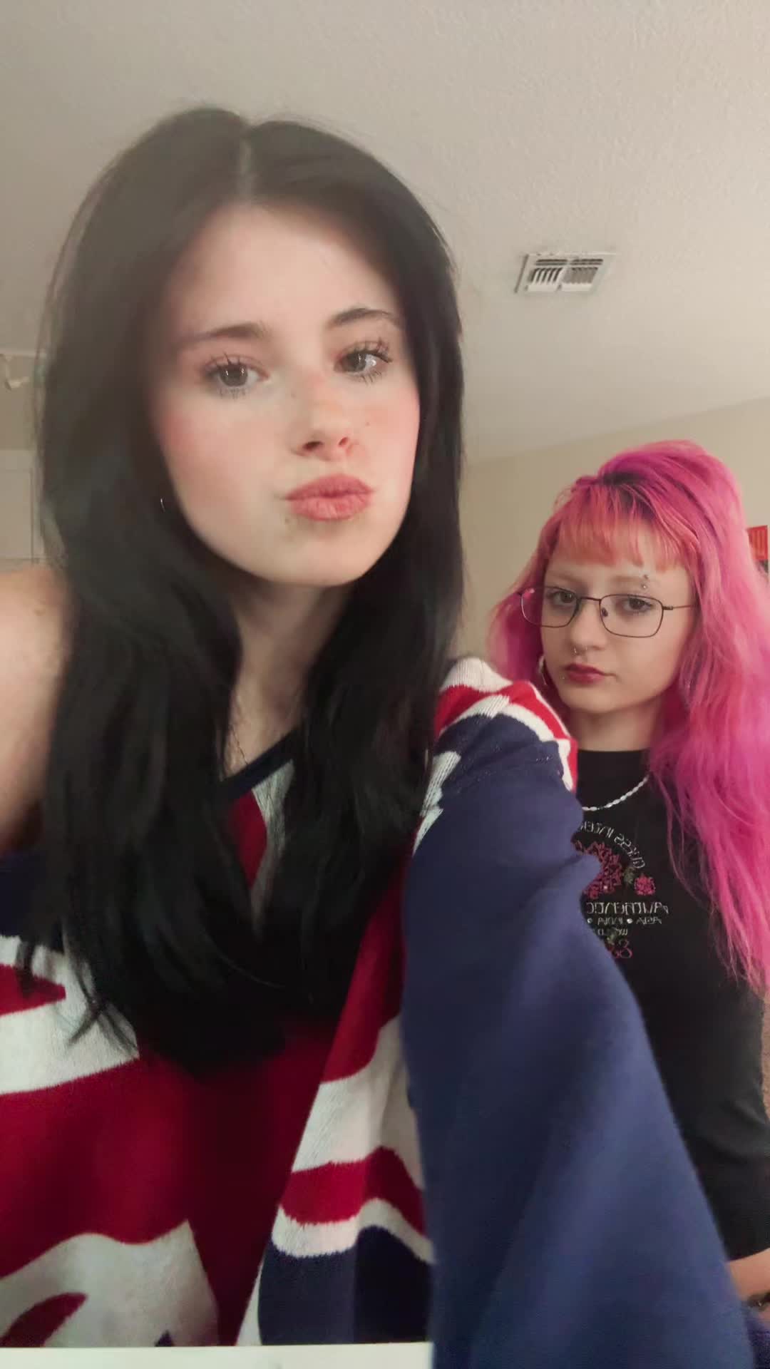 @tay ⟢