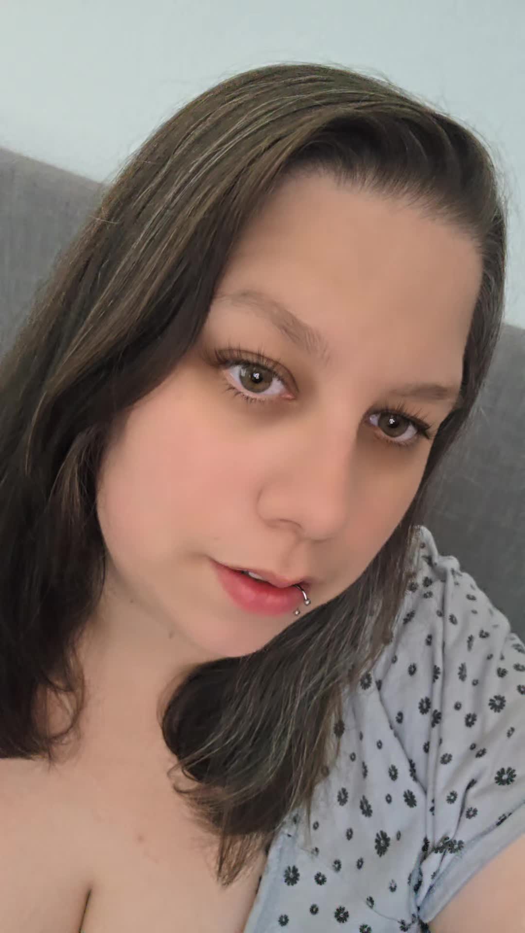 @Xx2fachmama34xX