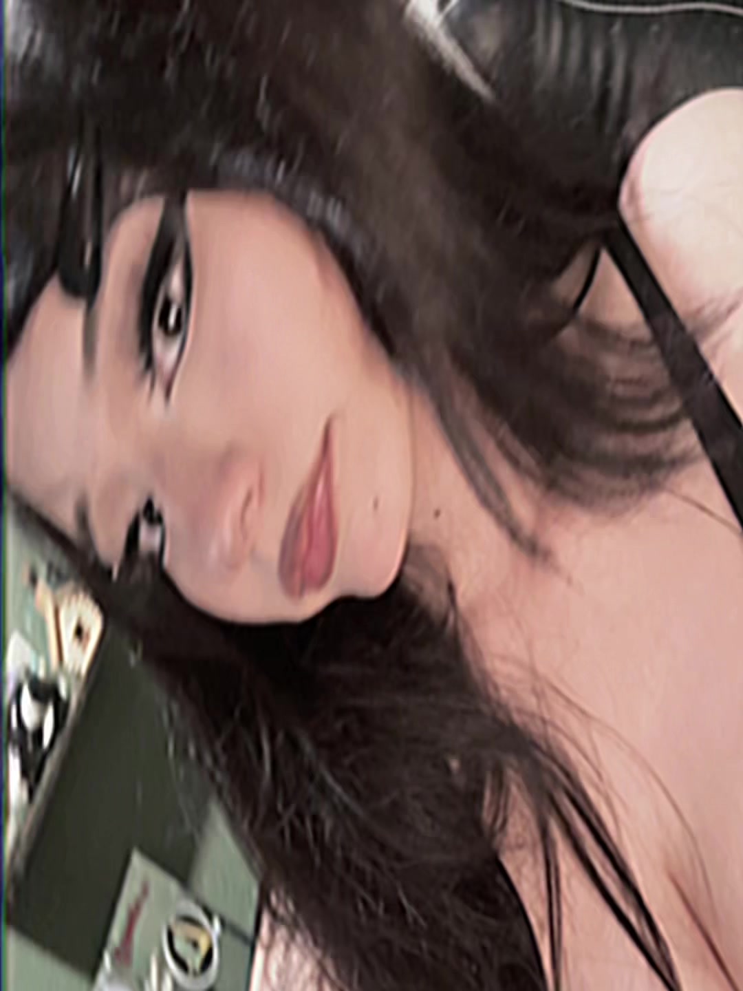 @^,,^