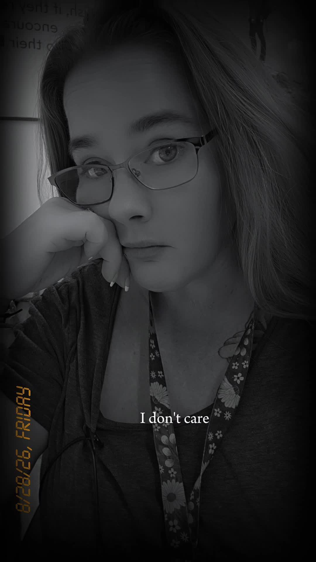 @...😘...