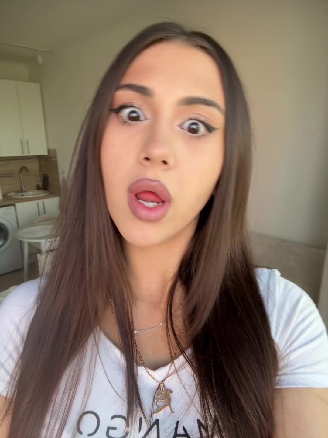 @lana:)