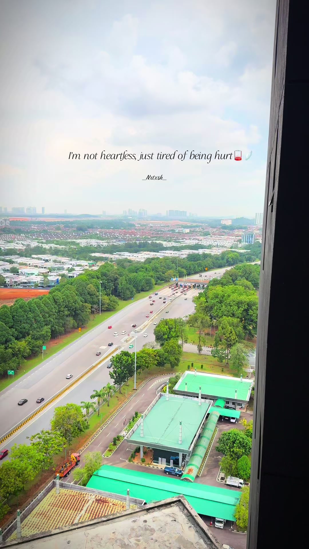 @ℕ𝕚𝕥𝕚𝕤𝕙_🤍🐉