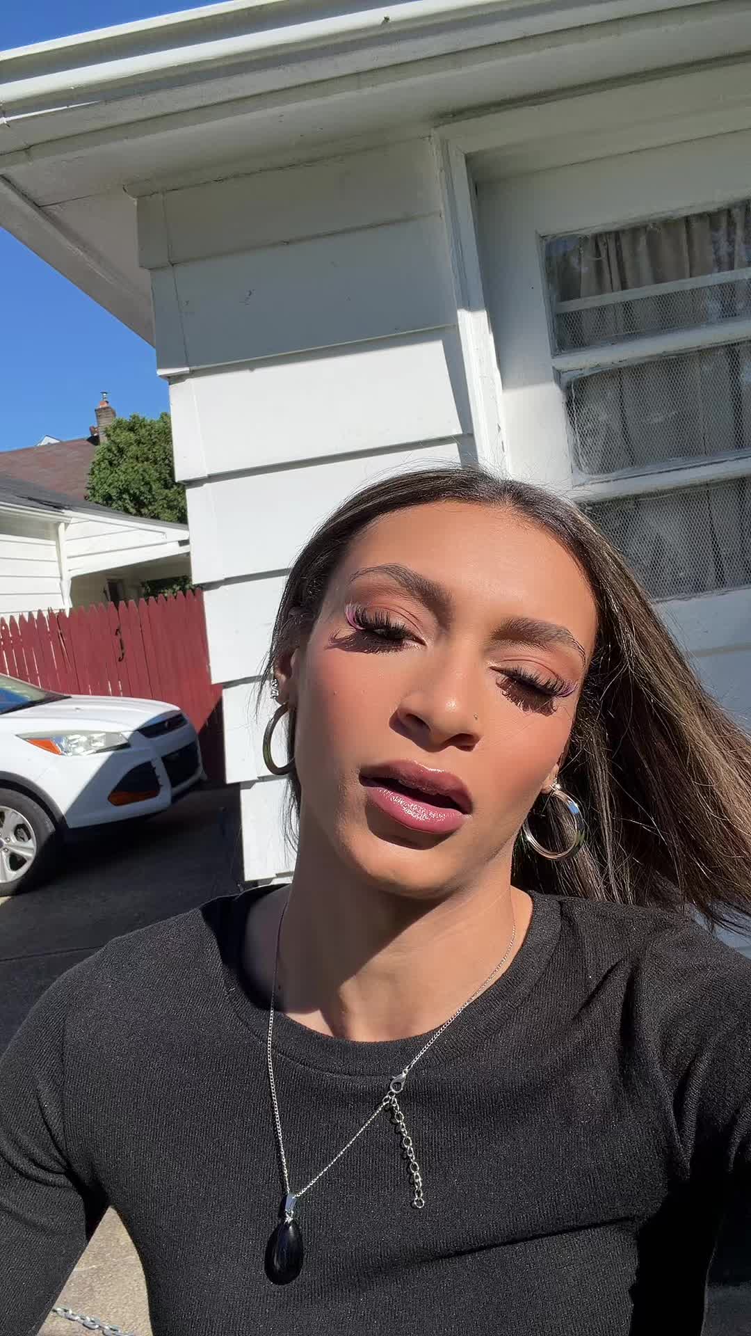 @carleeebaee