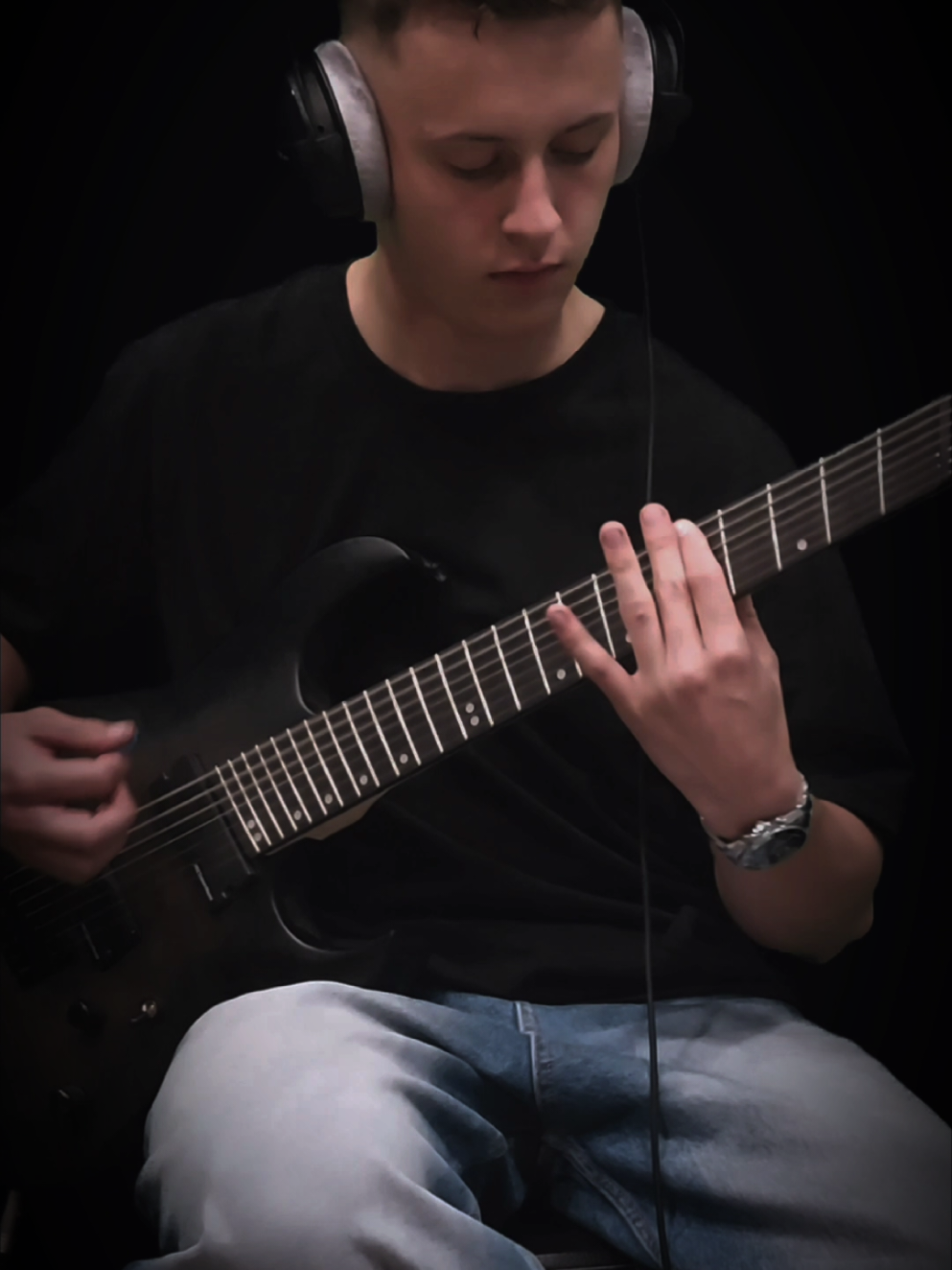 @Leon_Cover