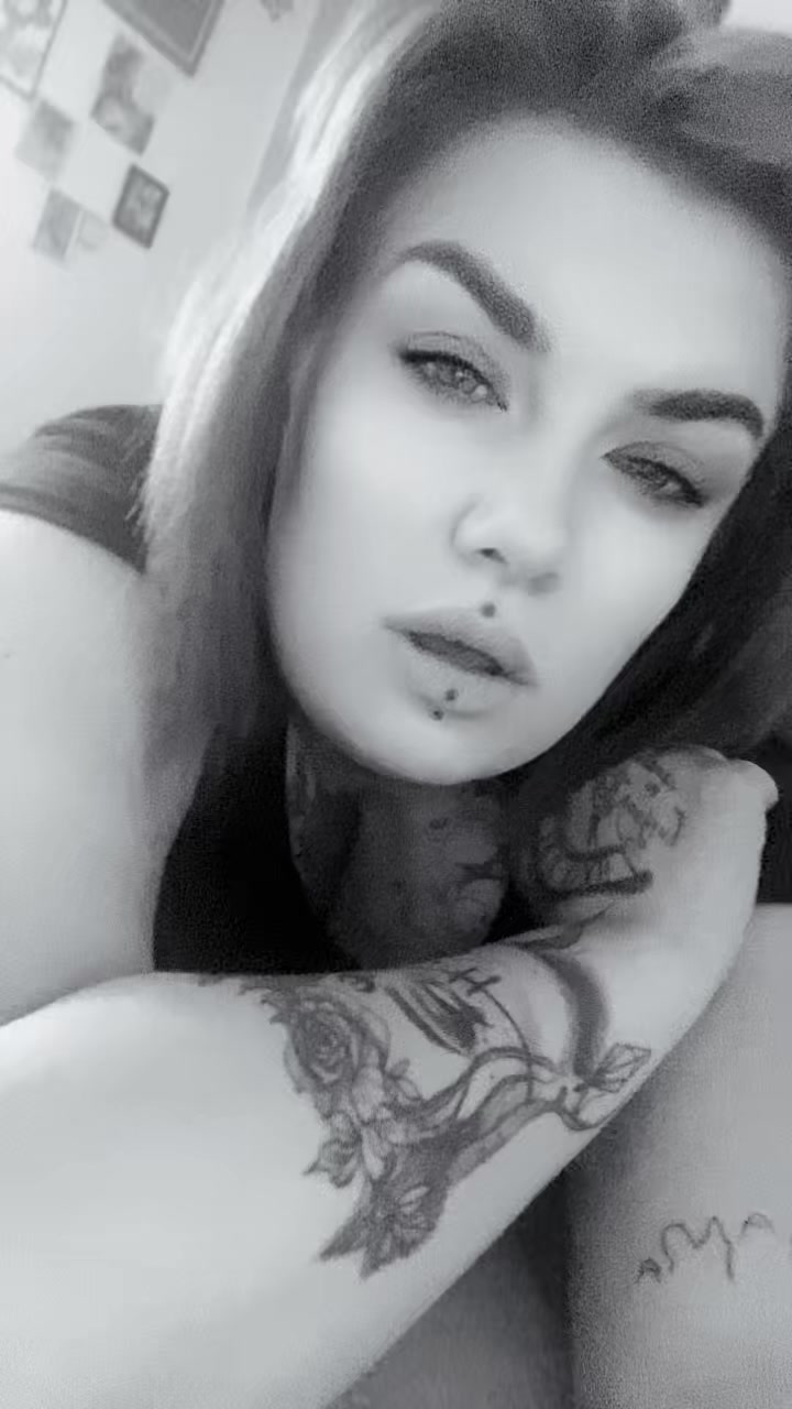 @Carolyn🇩🇪🦅