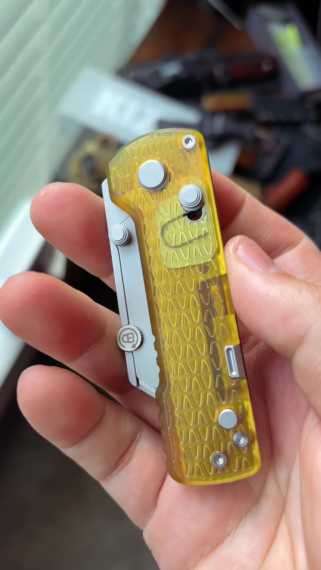 @Vintage_Knife_Guy