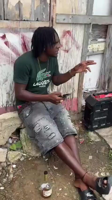 @BadsoundTroublesome🇱🇨🇬🇵🎶