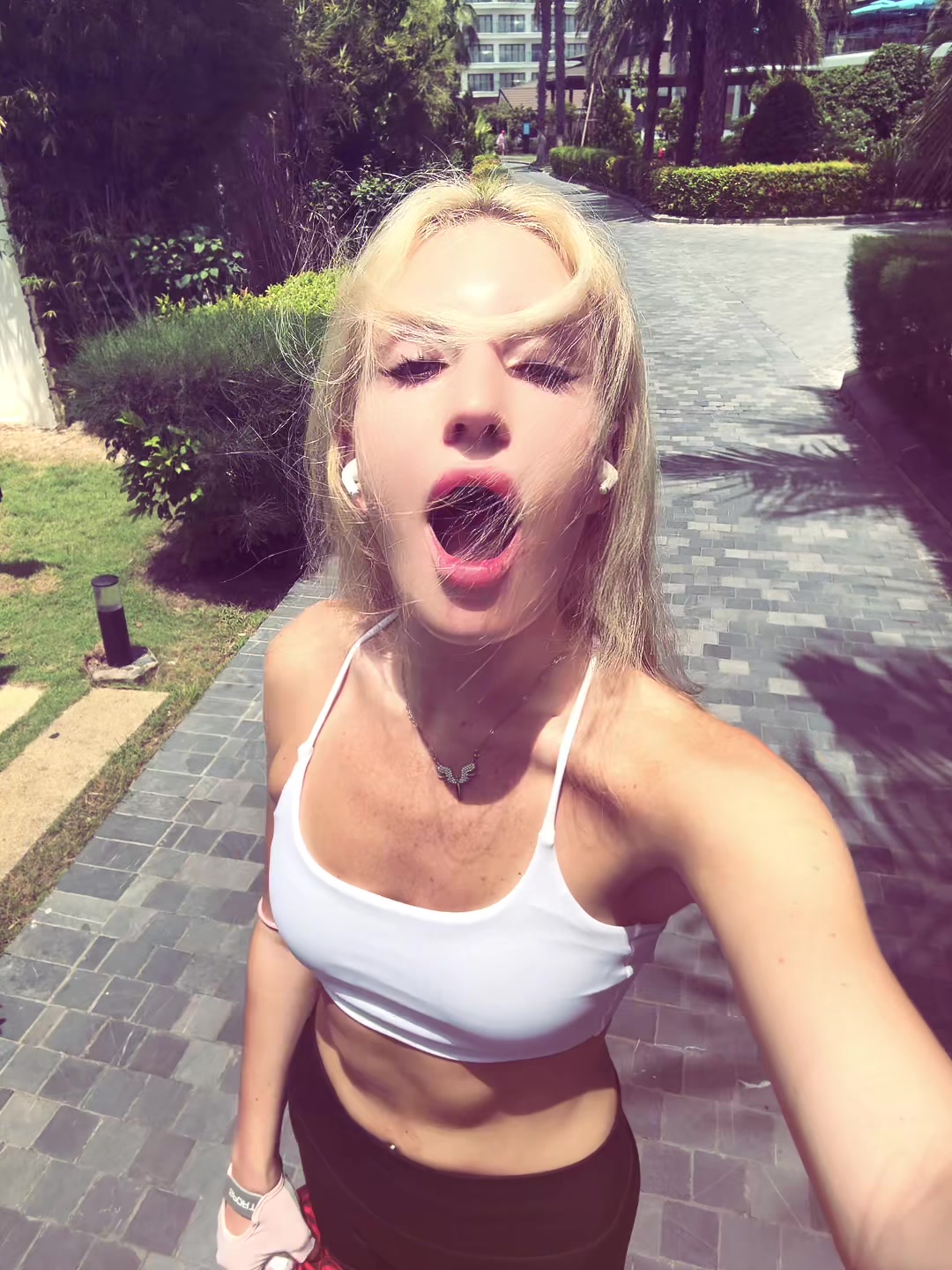 @kondratyevaaaaaaaaa