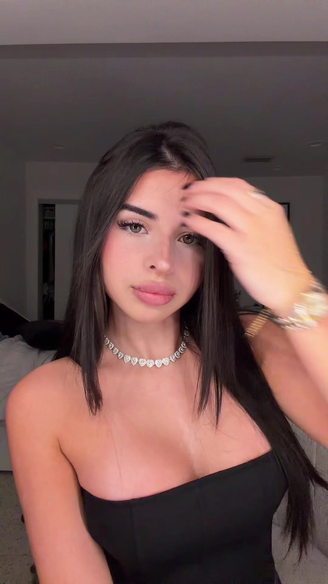 @vickyguez