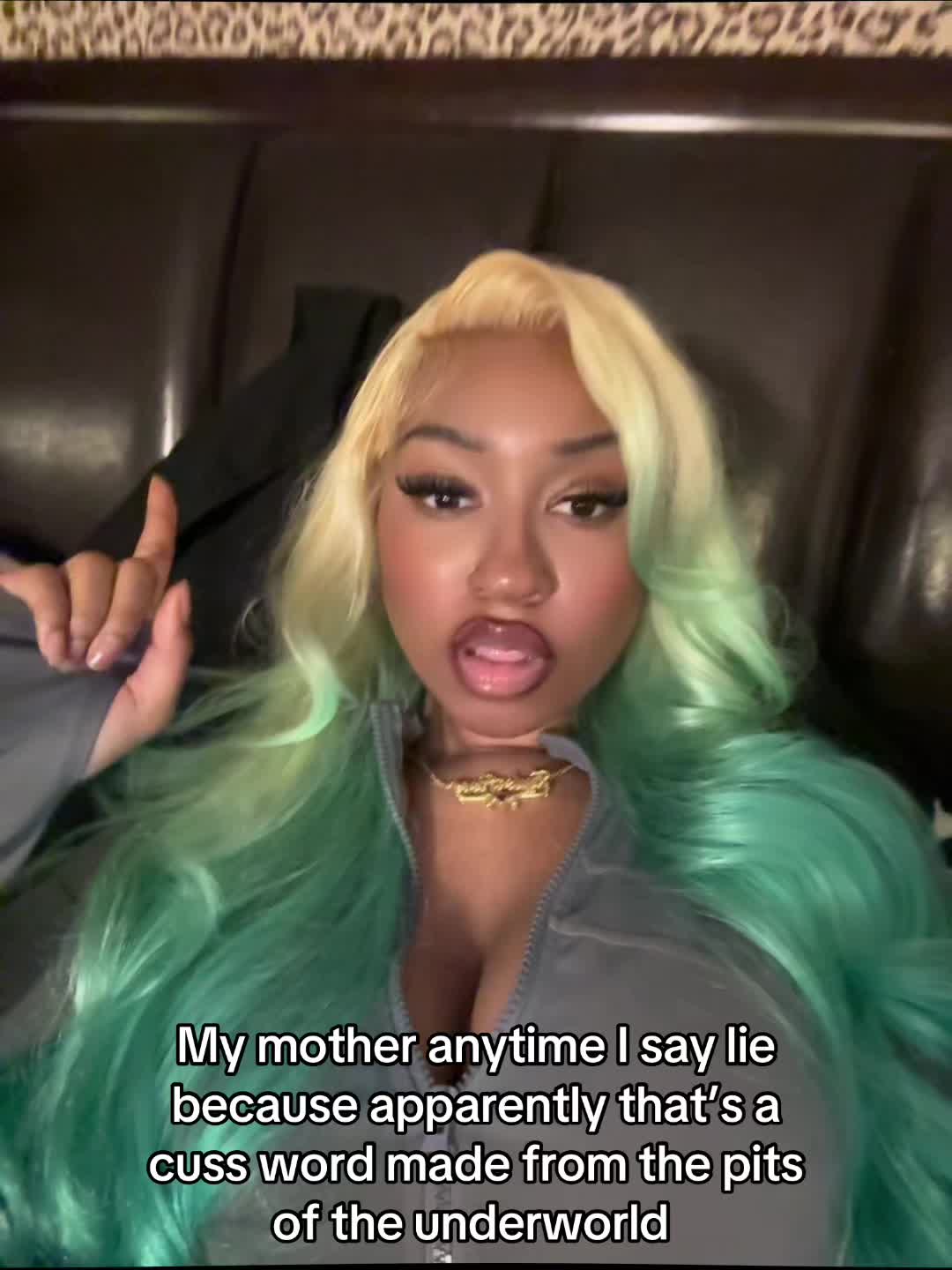 @￶