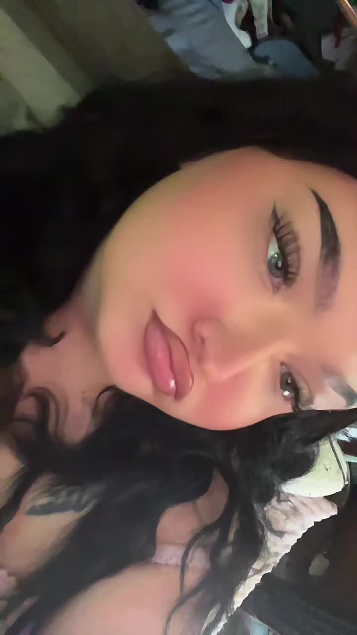 @kayleesalwayswright