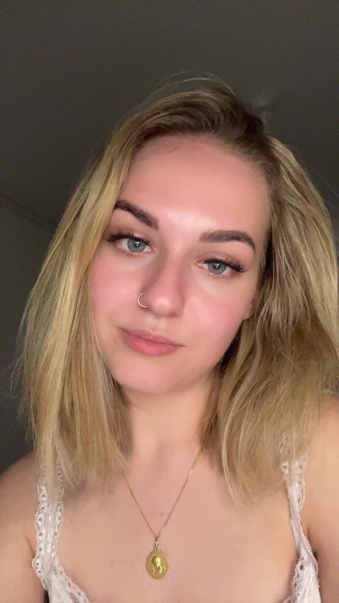 @Julyee