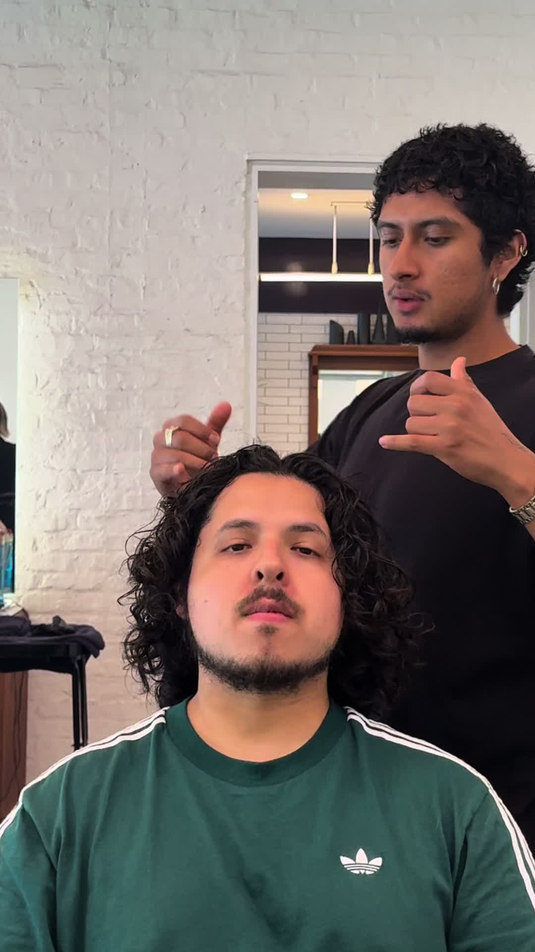 @TONY ° Chicago Hairstylist