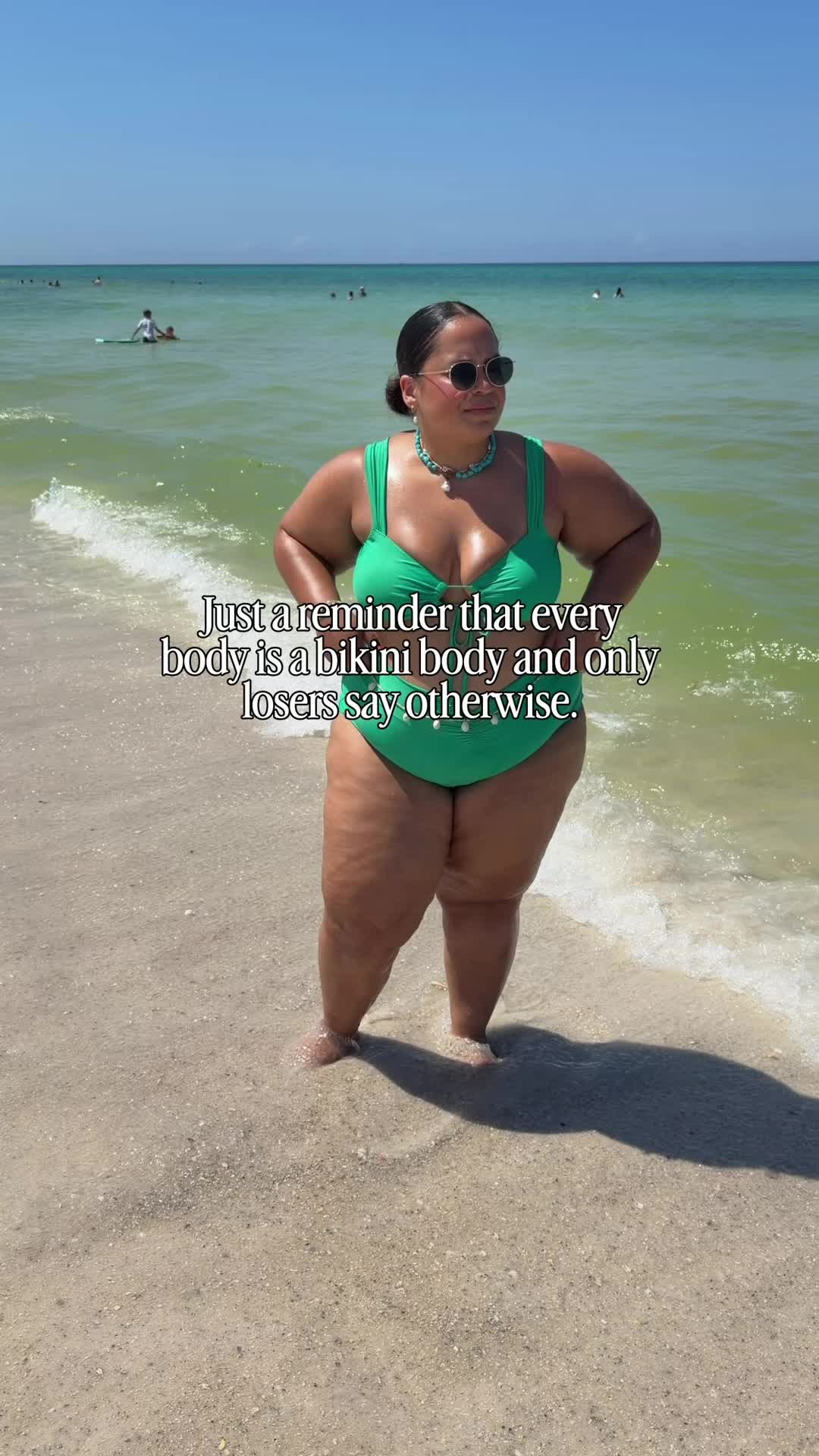 @curvesbyzo_