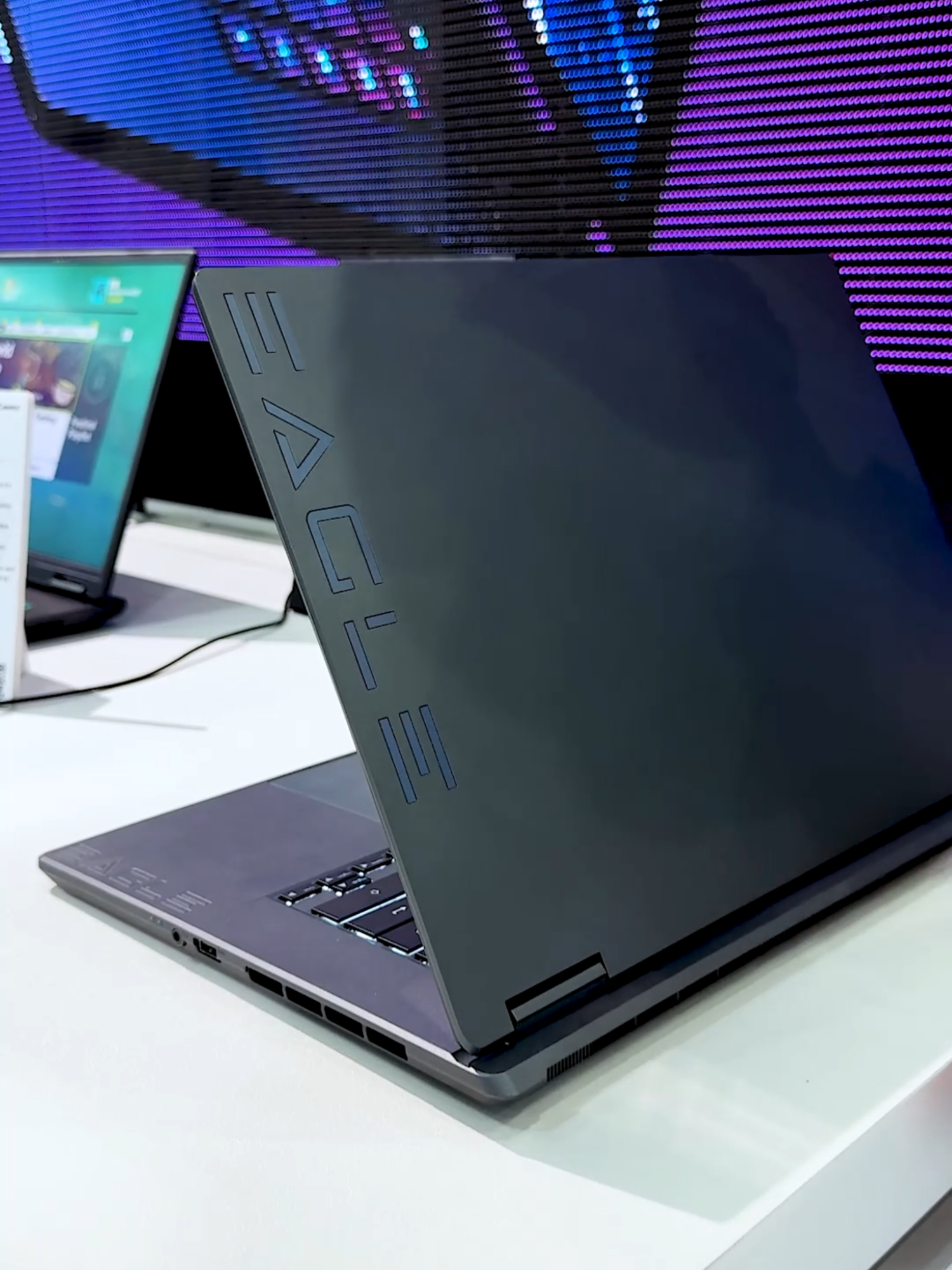 @AORUS