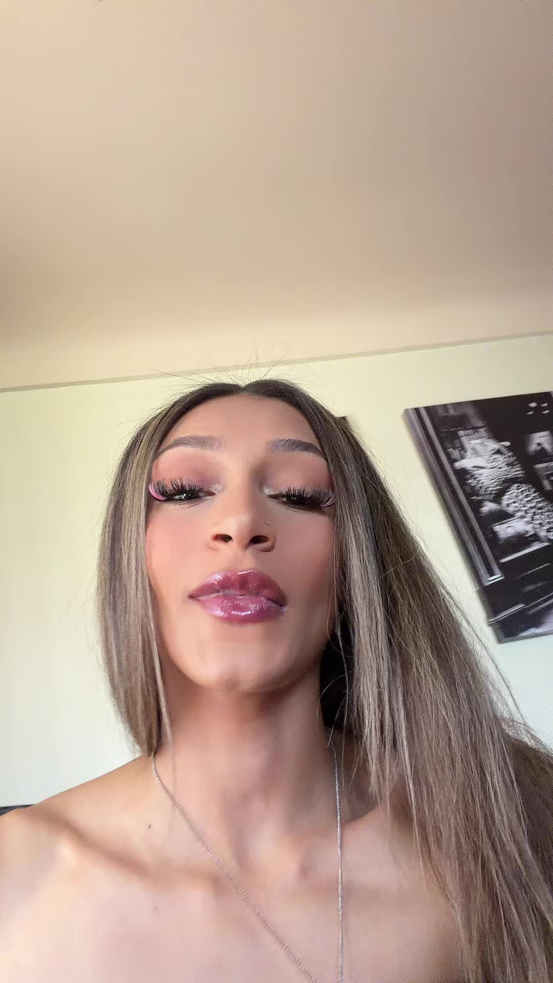 @carleeebaee
