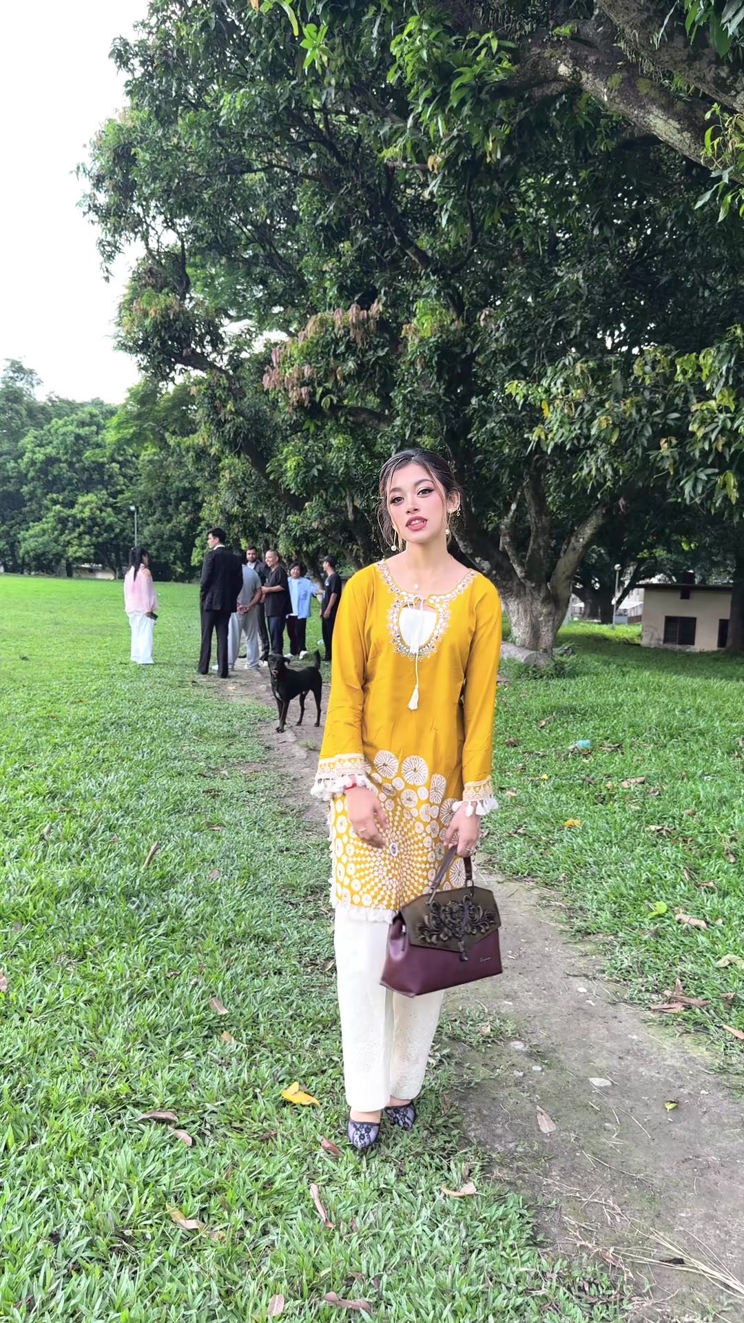 @Isha Thapa 🌸