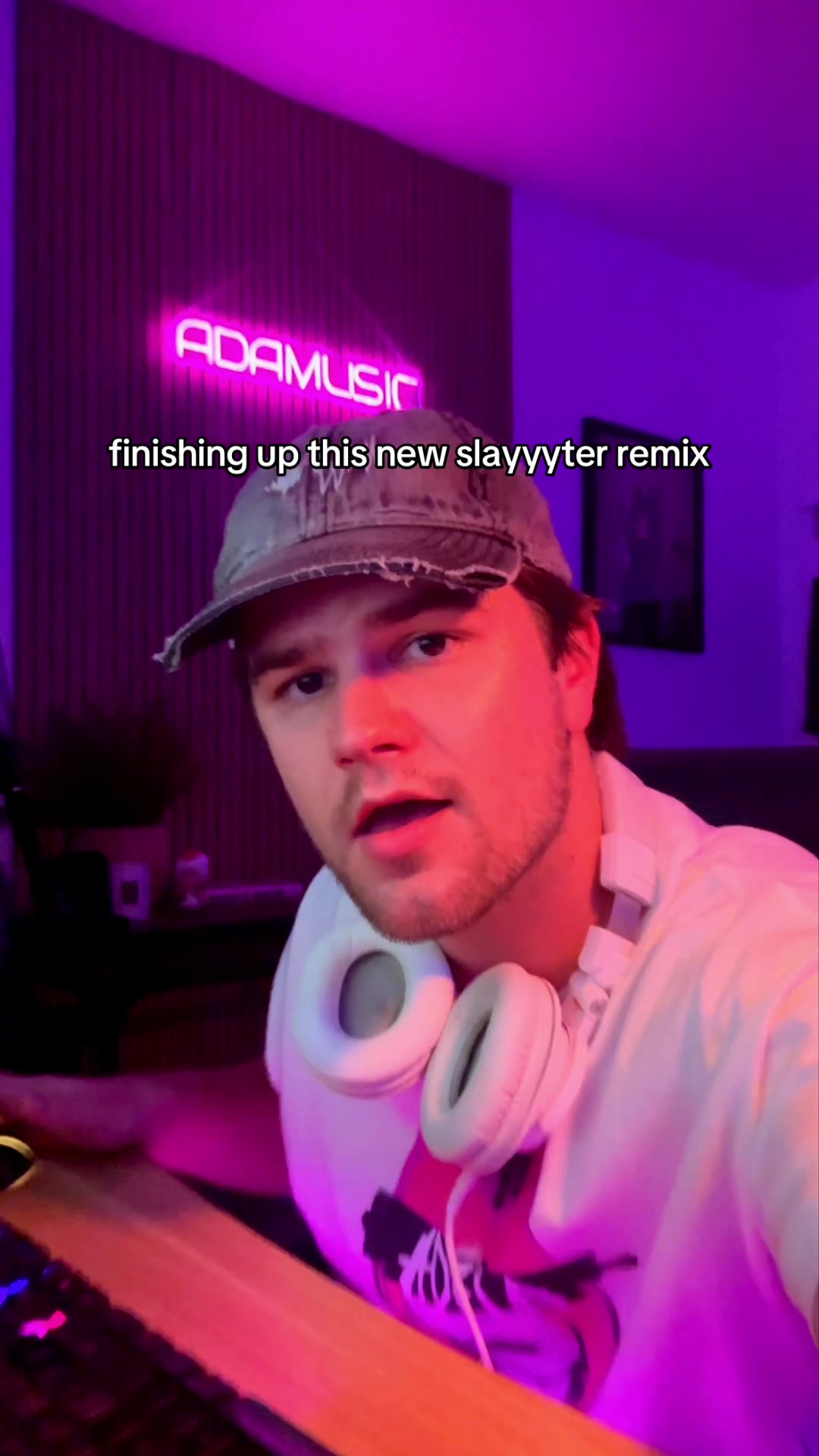 @Adamusic