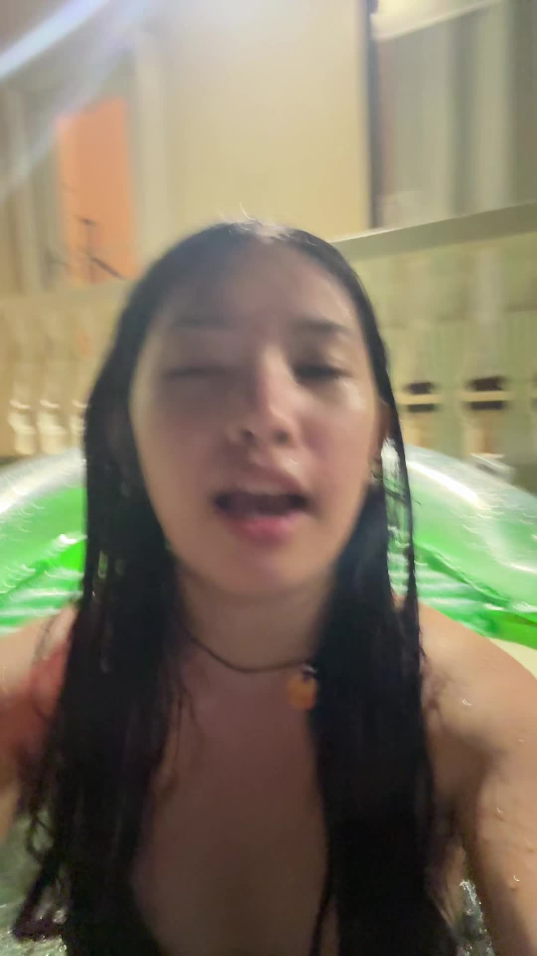 @🇬🇺