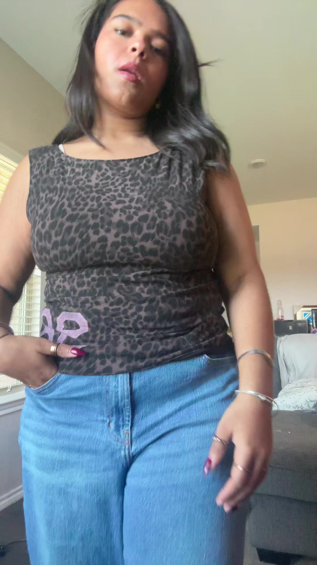 @️
