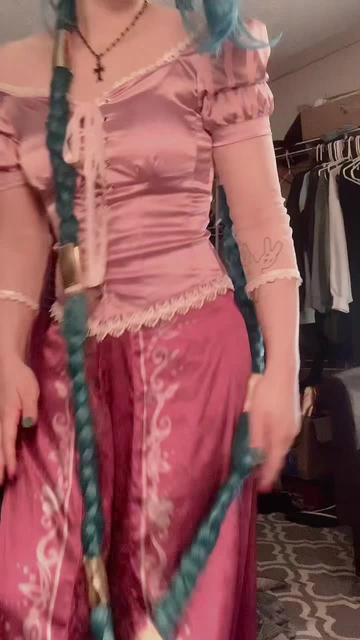 @≽^&bull;⩊&bull;^≼♡