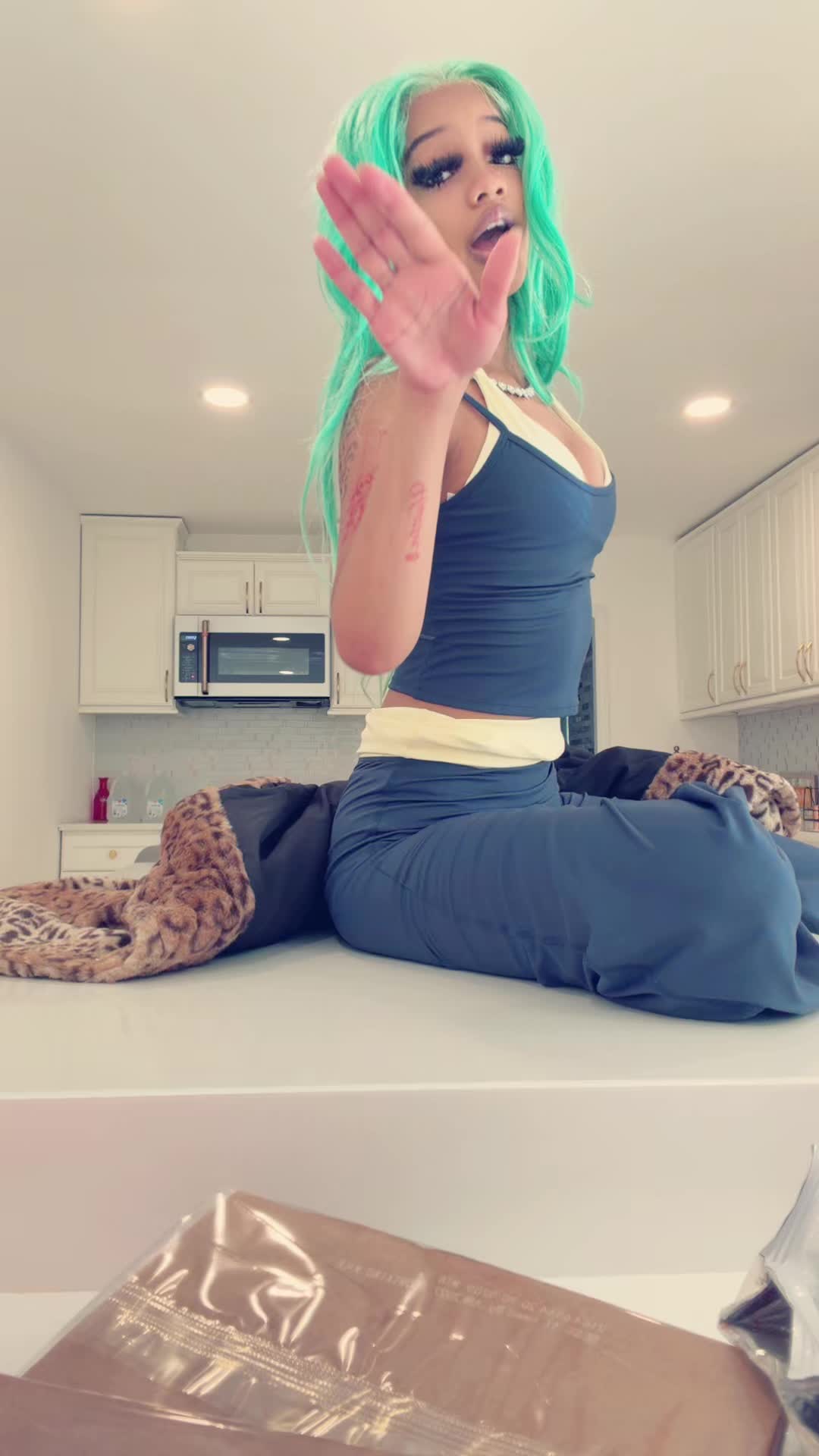 @Farahheartss