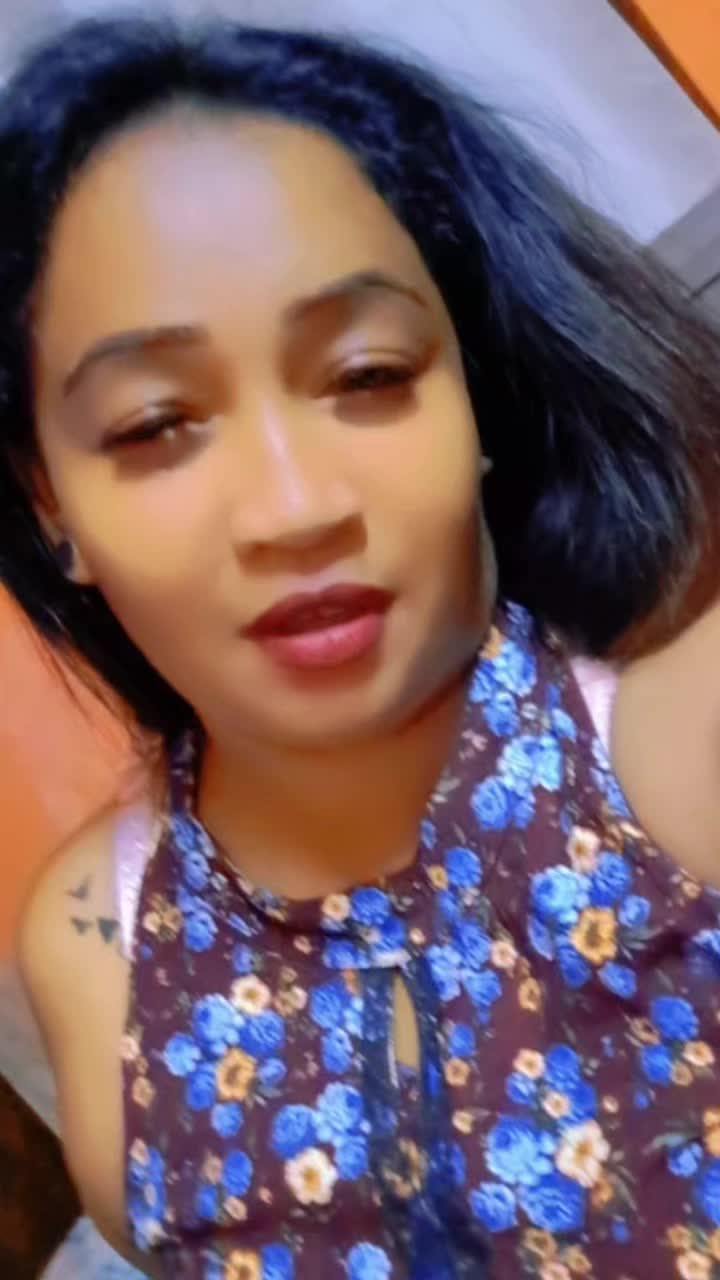 @Brinda_😗