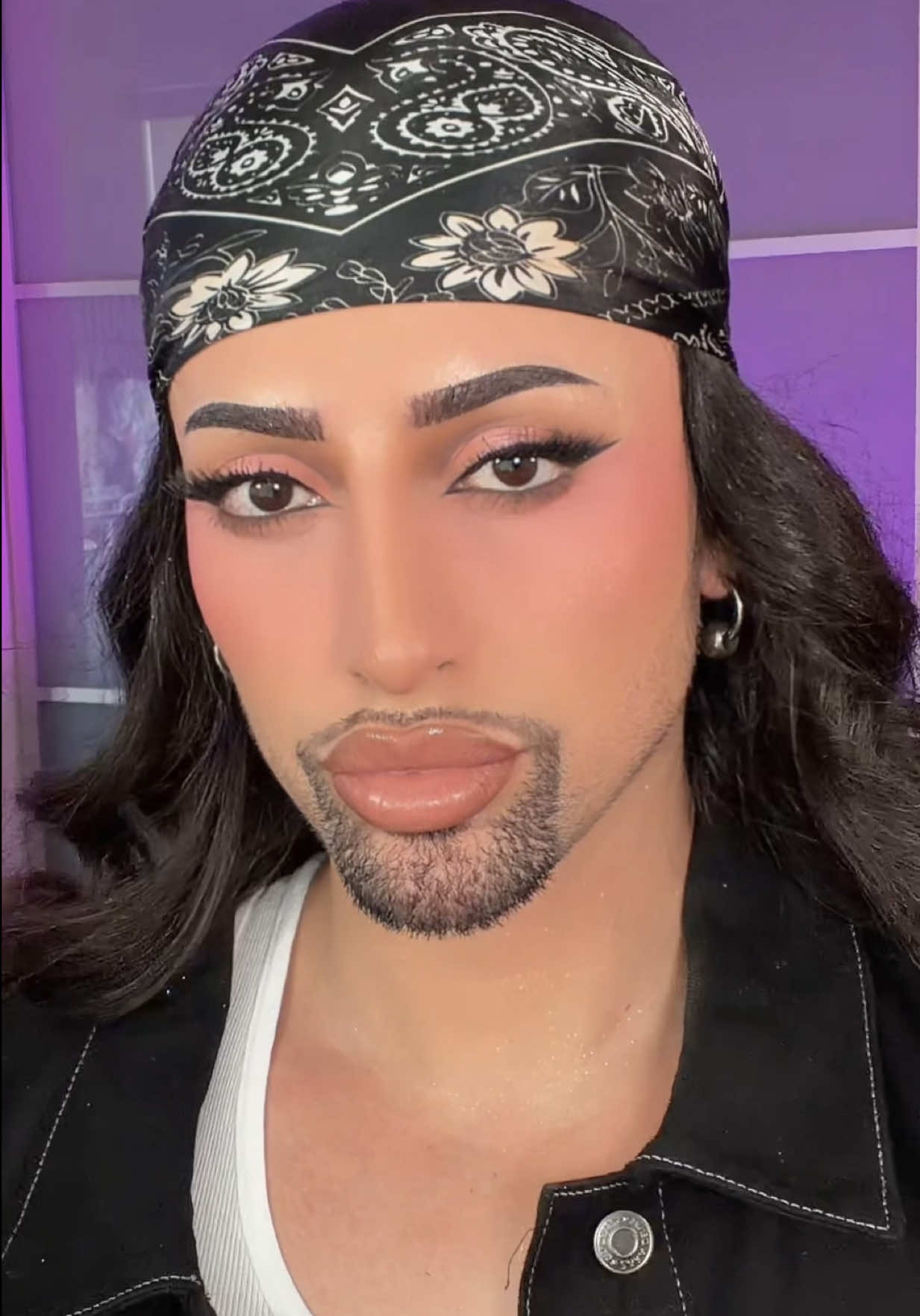 @khrisskontours