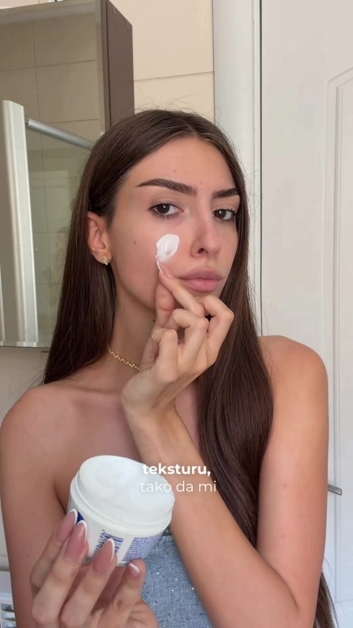 @Nina 𓃩