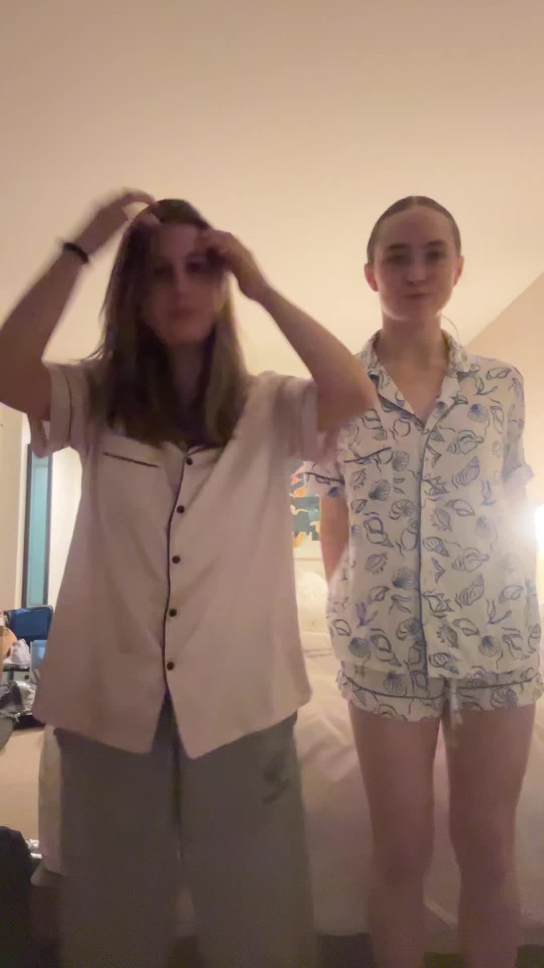 @🦈